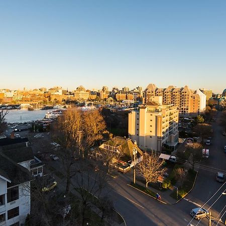 Harbour Towers Hotel & Suites Victoria Buitenkant foto