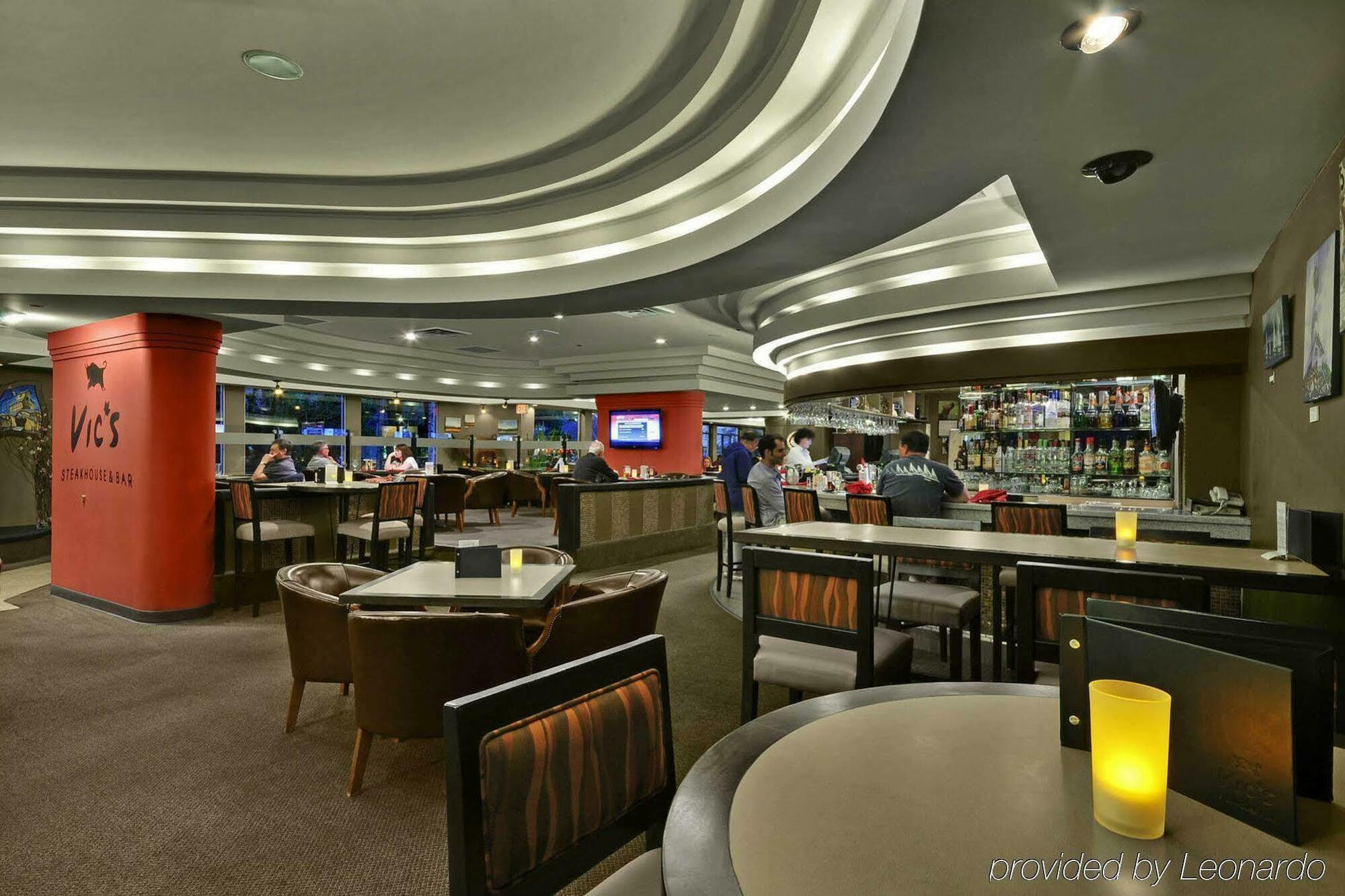 Harbour Towers Hotel & Suites Victoria Buitenkant foto