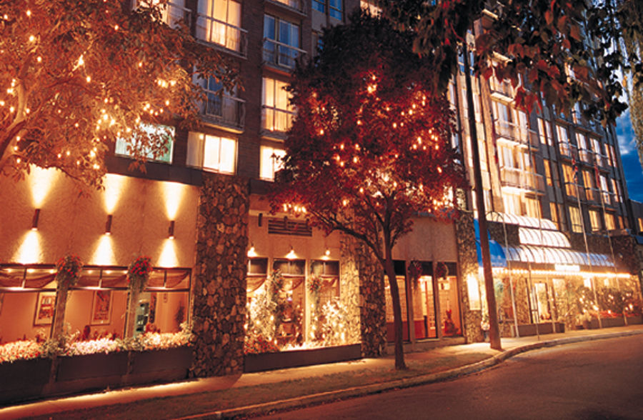 Harbour Towers Hotel & Suites Victoria Buitenkant foto